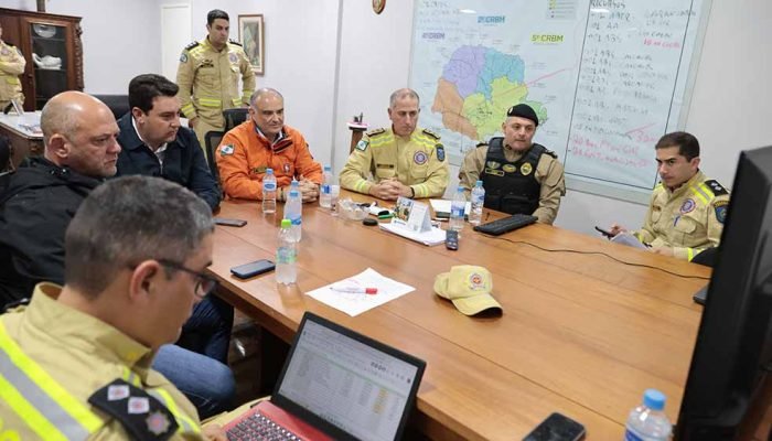 Ratinho Junior comandou uma reunião de emergência na noite desta sexta-feira - Foto: Foto: Gera...
