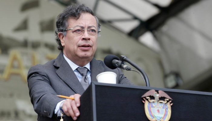 Petro alega ter provas de fraude no processo eleitoral da Colômbia EFE/ Carlos Ortega/ARQUIVO