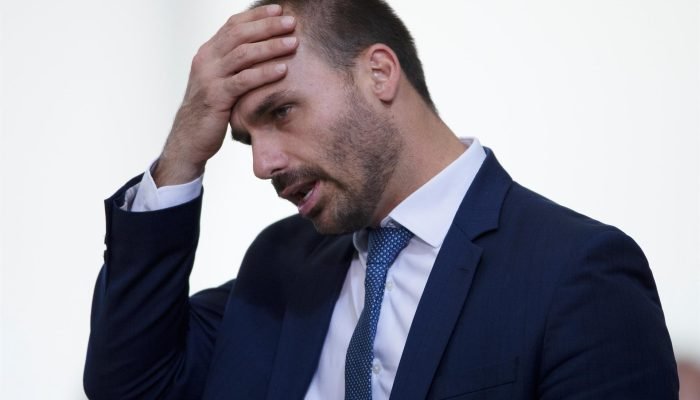 Eduardo Bolsonaro denunciou abordagem de repórter do Intercept à sua família nos EUA. (Foto: E...