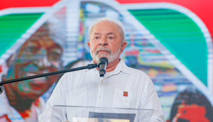 Lula passou dos duas cirurgias na sexta-feira (24)