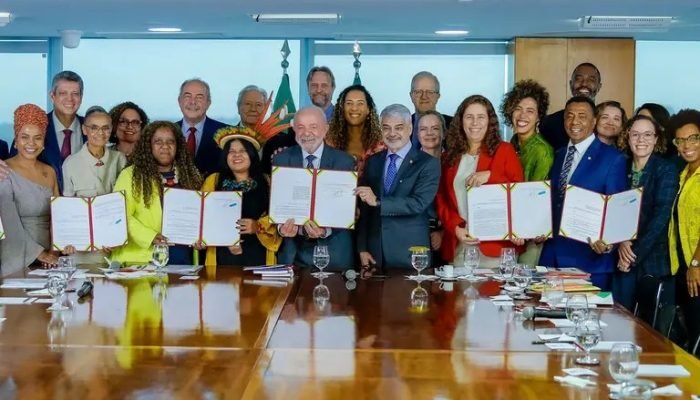 Lula sancionou cotas em junho de 2025 (Foto: Ricardo Stuckert / Presidência da República)