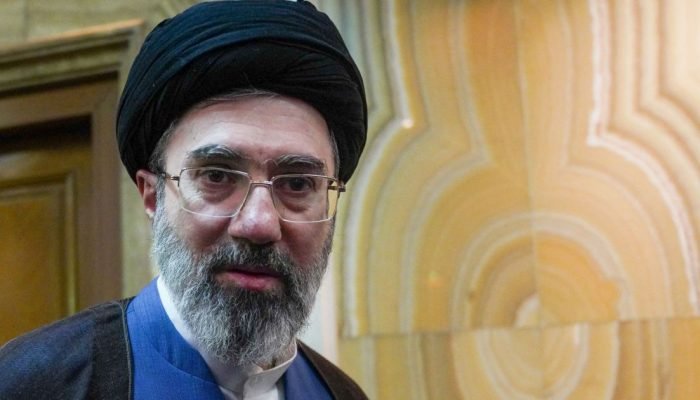 O líder supremo do Irã, Mojtaba Khamenei  • 13/10/2024 Hamed Jafarnejad/ISNA/WANA (West Asia...